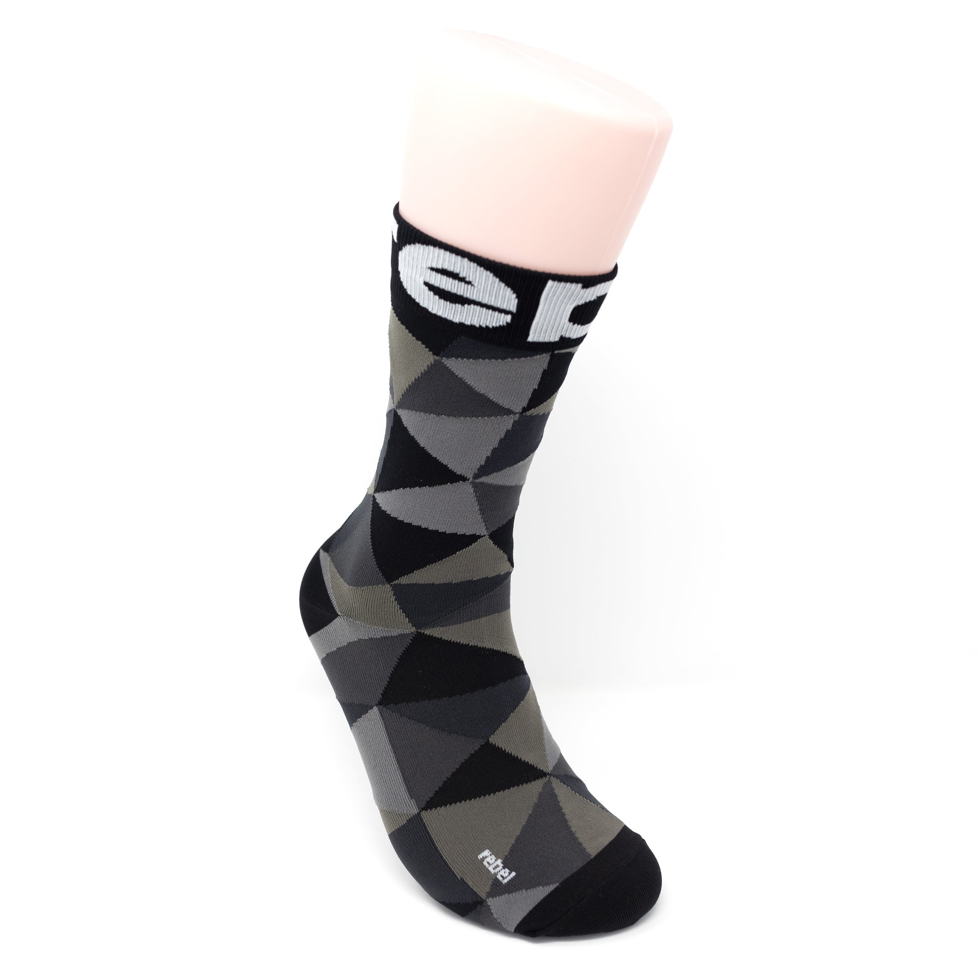 Featuring a classic argyle pattern, these slick and elegant socks are the perfect finishing touch to any outfit.